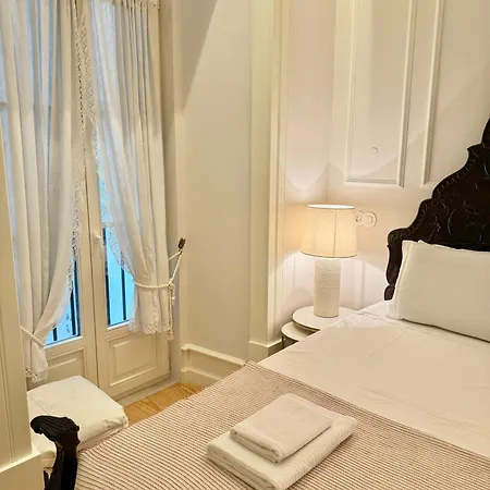 Quiet Luxury On Rua Augusta Lisboa